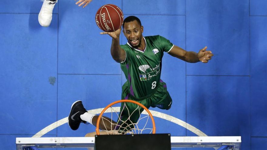 Kyle Fogg, en una jugada del domingo ante el MoraBanc Andorra, cerca del aro rival.