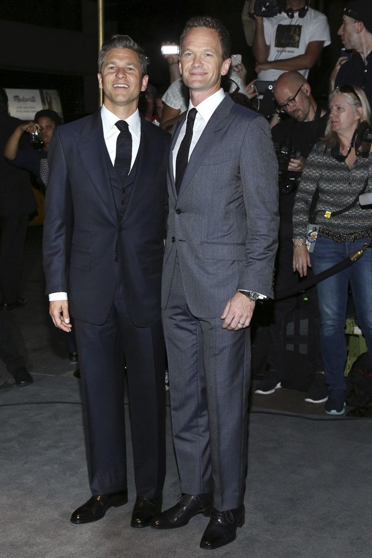 David Burtka y Neil Patrick Harris en el desfile de Tom Ford en Nueva York