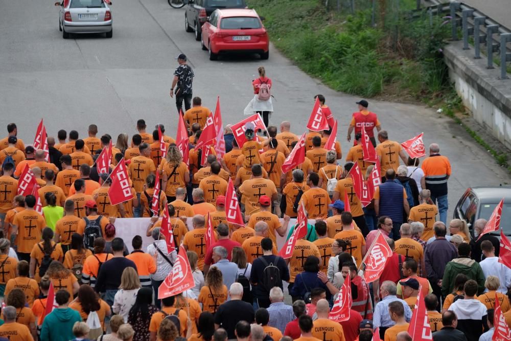 Siete mil personas claman en Langreo contra el cierre de Vesuvius