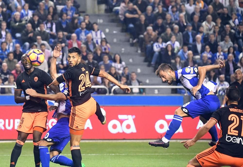 Un Çolak notable librea el ataque con un gran gol y un error suyo propicia el empate (1-1).