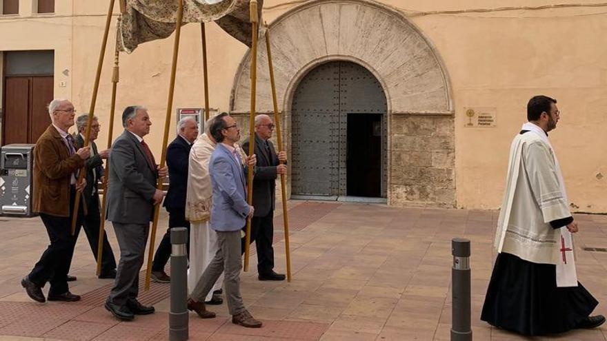 Procesiones solemnes de «combregars» en la fiesta de Sant Vicent