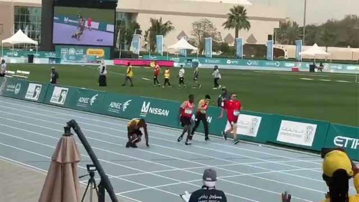 Gana la medalla de plata en una carrera de 50 metros... sin utilizar las piernas