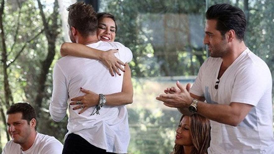 Chenoa y Bisbal por fin se dieron el tan esperado abrazo.