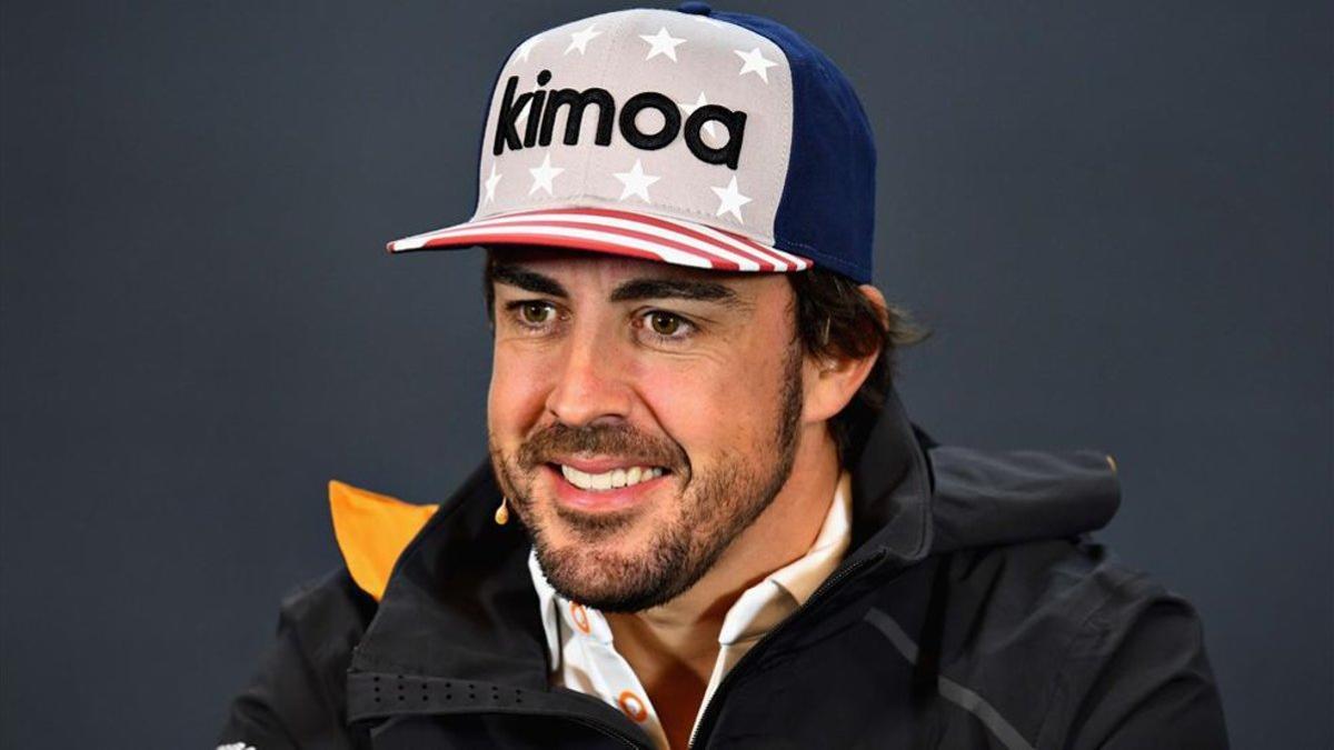 Alonso, sonriente durante la rueda de prensa en Austin