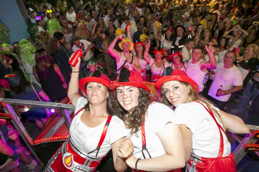 Carnaval de noche en Luanco