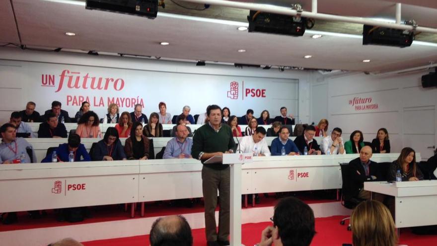 Cruce de acusaciones entre Podemos y Javier Fernández por el pacto nacional