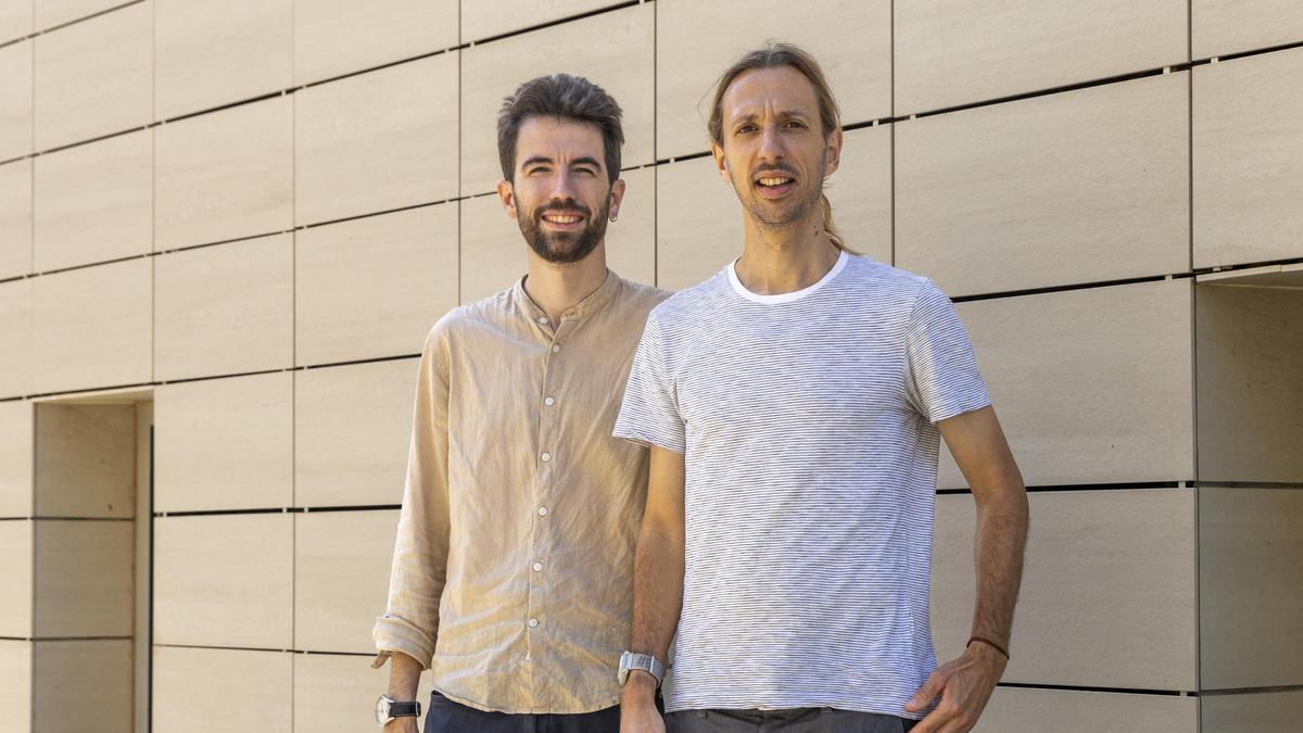 Miquel Miró y Gabriel Moyà, los dos investigadores del estudio sque evalúa la fiabilidad de las métricas de la IA