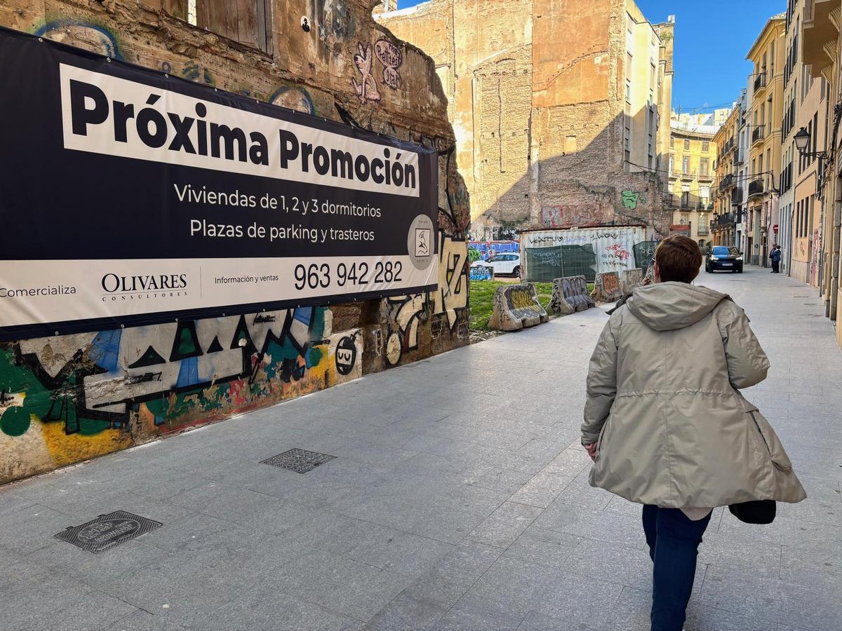 Solar de la nueva promoción entre las calles Carniceros y Balmes en Ciutat Vella.