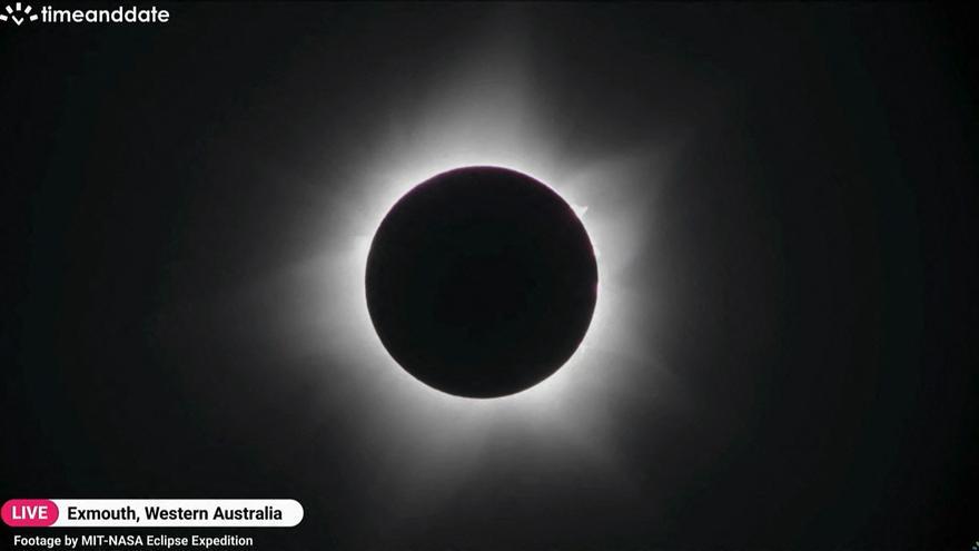 Un eclipse solar total ensombrece el noroeste de Australia