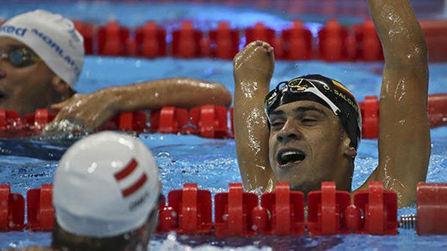 Óscar Salguero consigue la medalla de oro en 100 braza SB8
