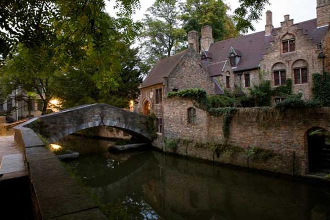 De puentes y adoquines por Brujas