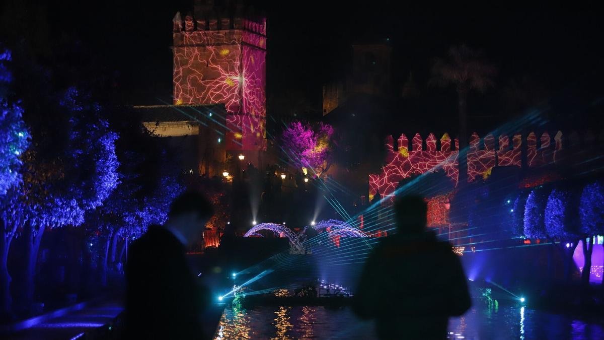 Espectáculo nocturno del Alcázar.