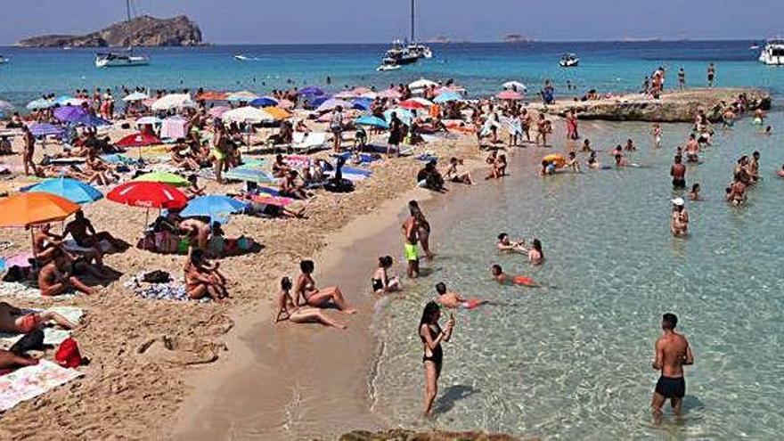 El turismo británico amenaza con resentirse seriamente este verano, según demuestran las reservas.