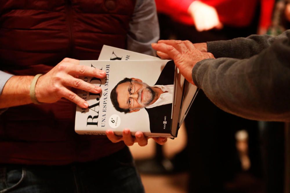 Firma de libros de Mariano Rajoy.