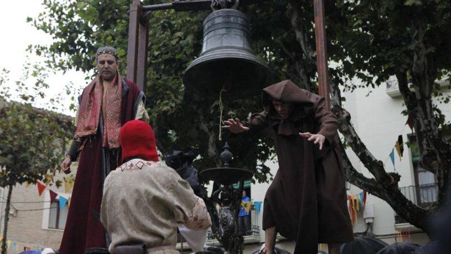 Suenan 200 campanas en la plaza San Pedro en homenaje a Ramiro II