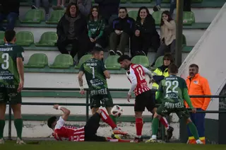 Resultado y crónica del CD Arenteiro - Zamora CF: Tablas ante el líder