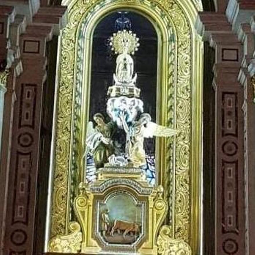 Imagen de la Virgen del Lledó despojada de su manto.