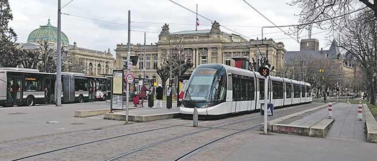 La movilidad eléctrica reduce las emisiones de gases de efecto invernadero.