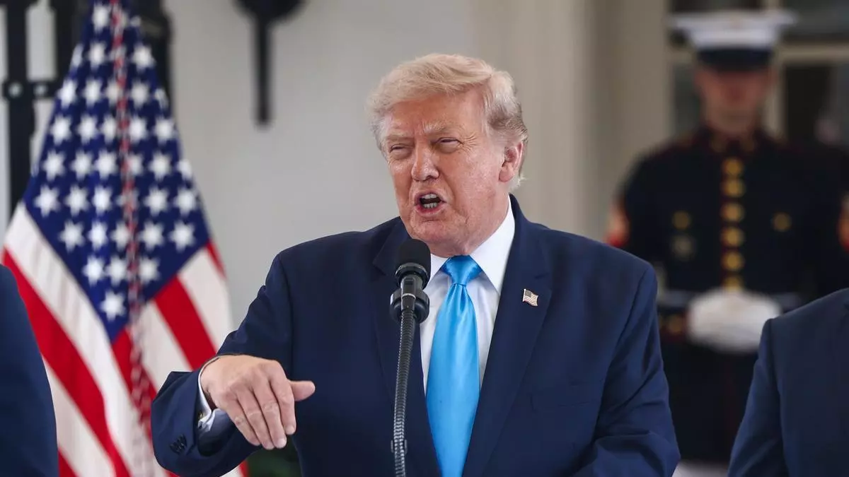 Trump asegura que la entrada de migrantes en Ceuta es "la invasión de un país"