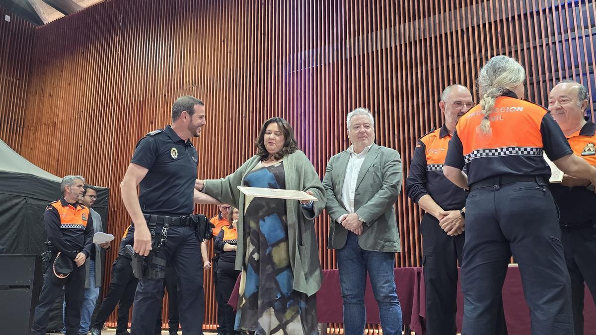 Adamuz homenajea a los héroes de la tragedia