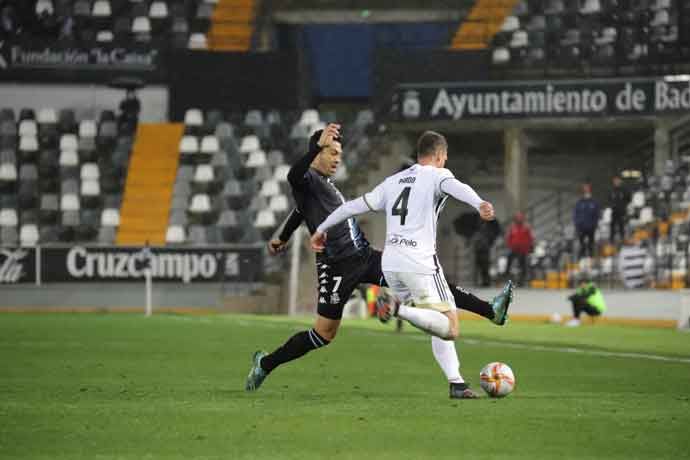 El Deportivo cae 3-0 ante el Badajoz