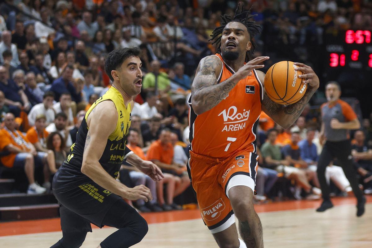 Chris Jones fue clave en la victoria de Valencia