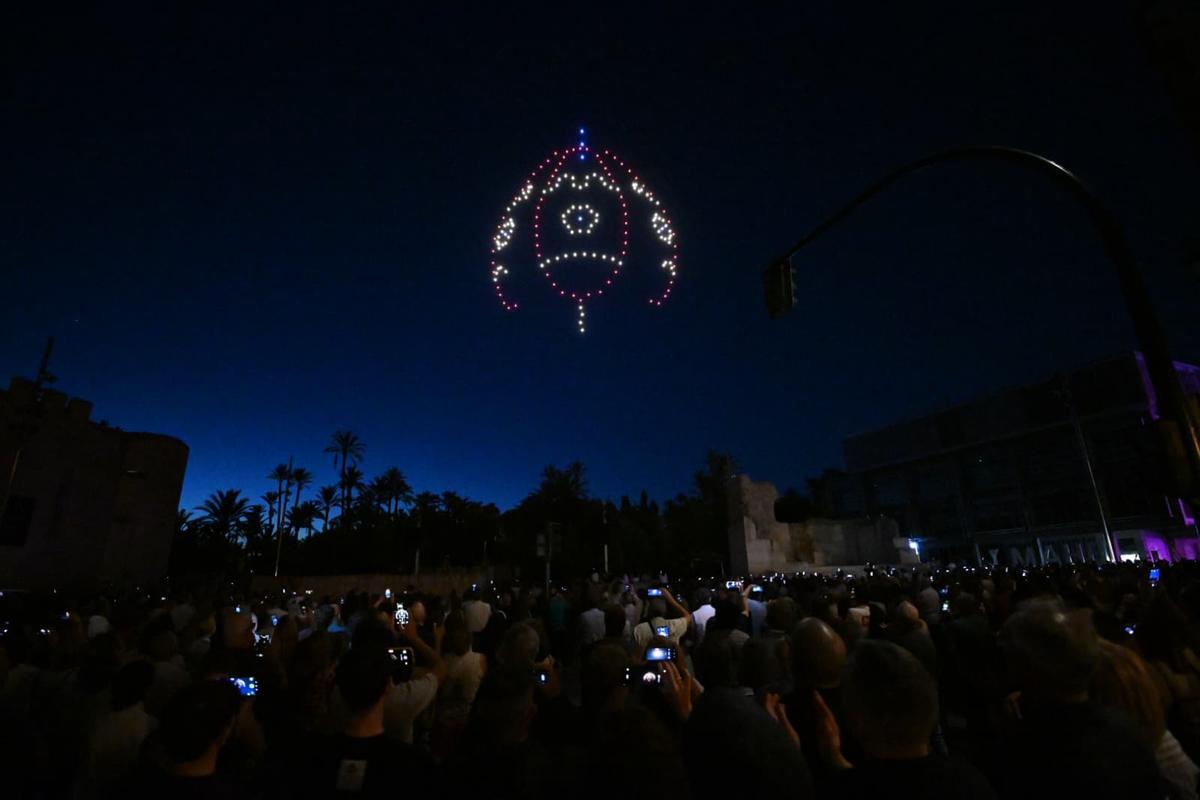 180 drones iluminan el cielo en honor al 25 aniversario Misteri d'Elx como Patrimonio de la Humanidad 180 drones iluminan el cielo en honor al 25 aniversario Misteri d'Elx como Patrimonio de la Humanidad