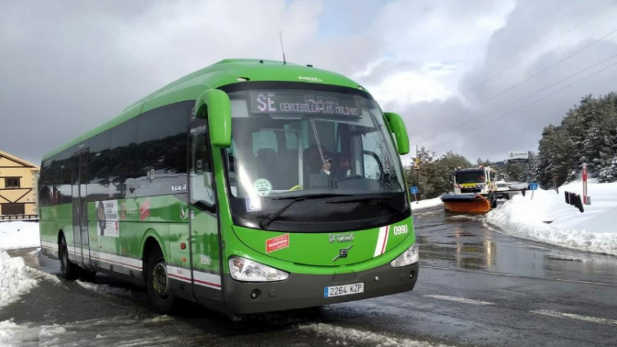 Suspendida la línea 819 de autobús interurbano por obras en la M-604 entre Rascafría y Navacerrada.