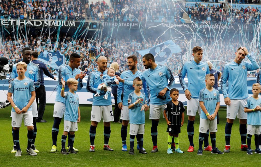 David Silva con su hijo vestido del City