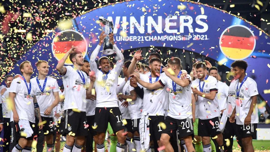 Anton Stach rumbo al Leeds United