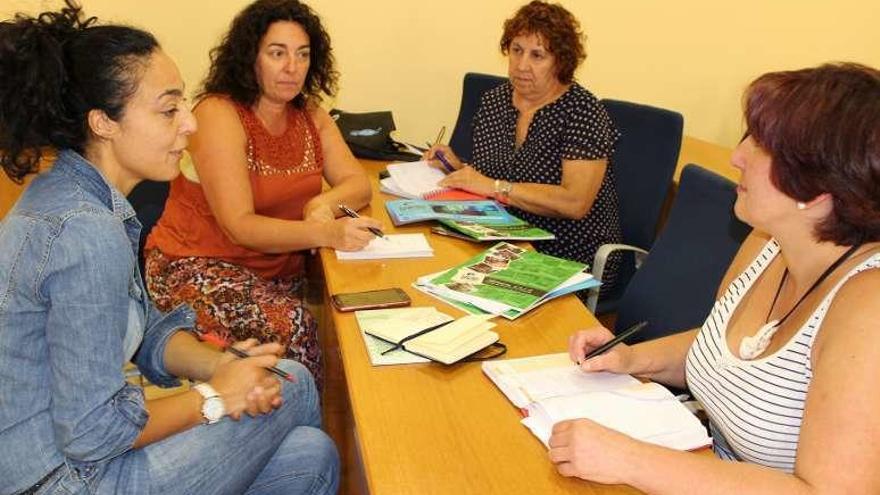 Las ediles Ana González, María Ortega, Emilia Basalo y Ana Breijo.