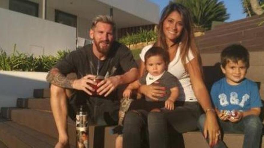 Messi compra la casa als seus veïns perquè feien molt soroll