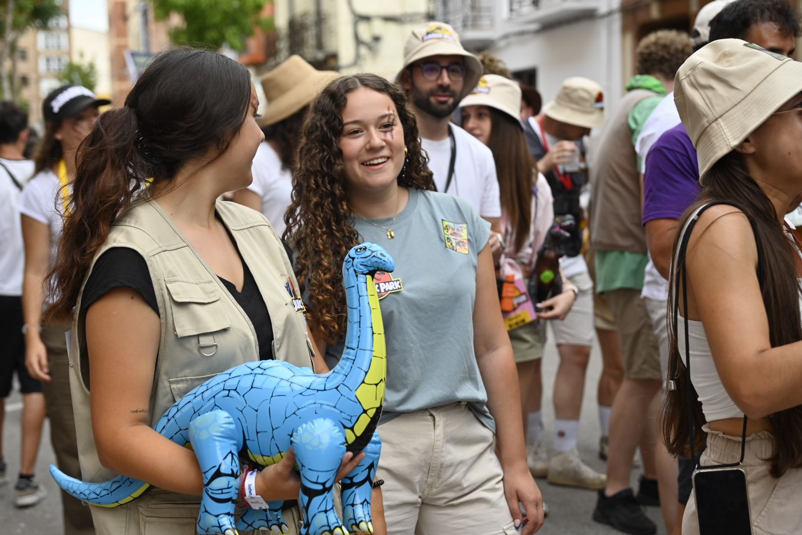 Imaginación y humor al poder en el desfile de las collas del Grau