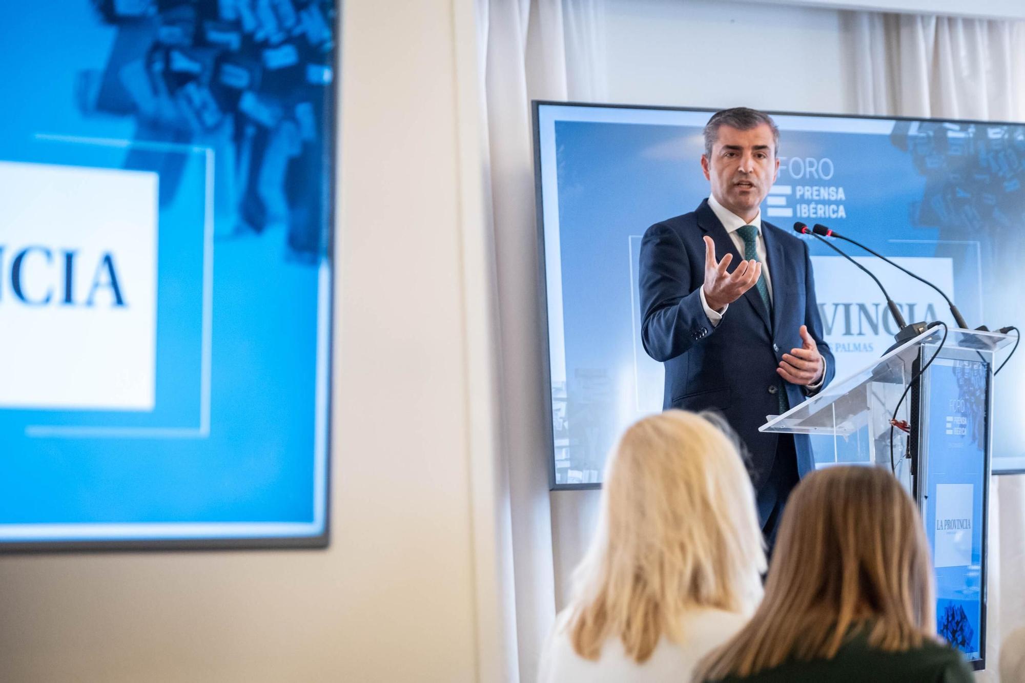 Foro con Manuel Domínguez