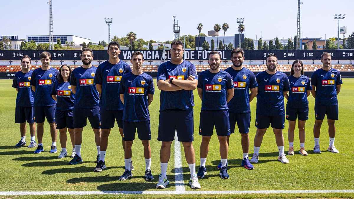 Cuerpo técnico al completo