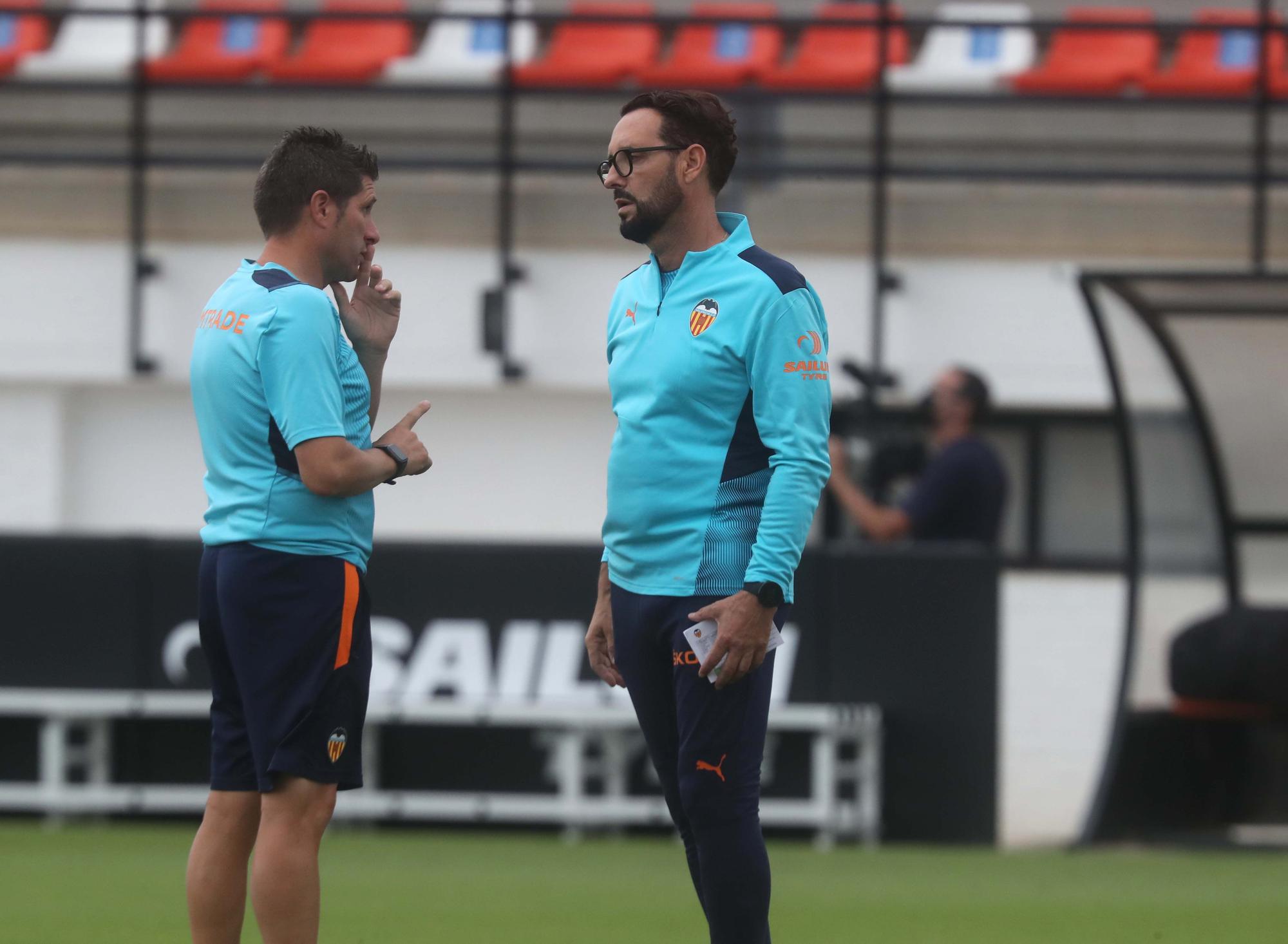 Entrenamiento del Valencia antes del encuentro frente al Athletic de Bilbao