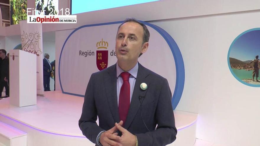 El consejero de de Turismo, Cultura y Medio Ambiente, Javier Celdrán, en Fitur 2018