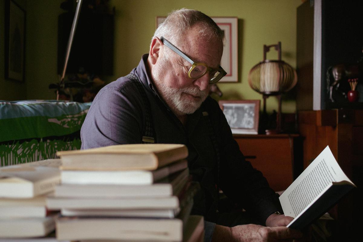 Fernando Savater, fotografiado en su casa, en Madrid.