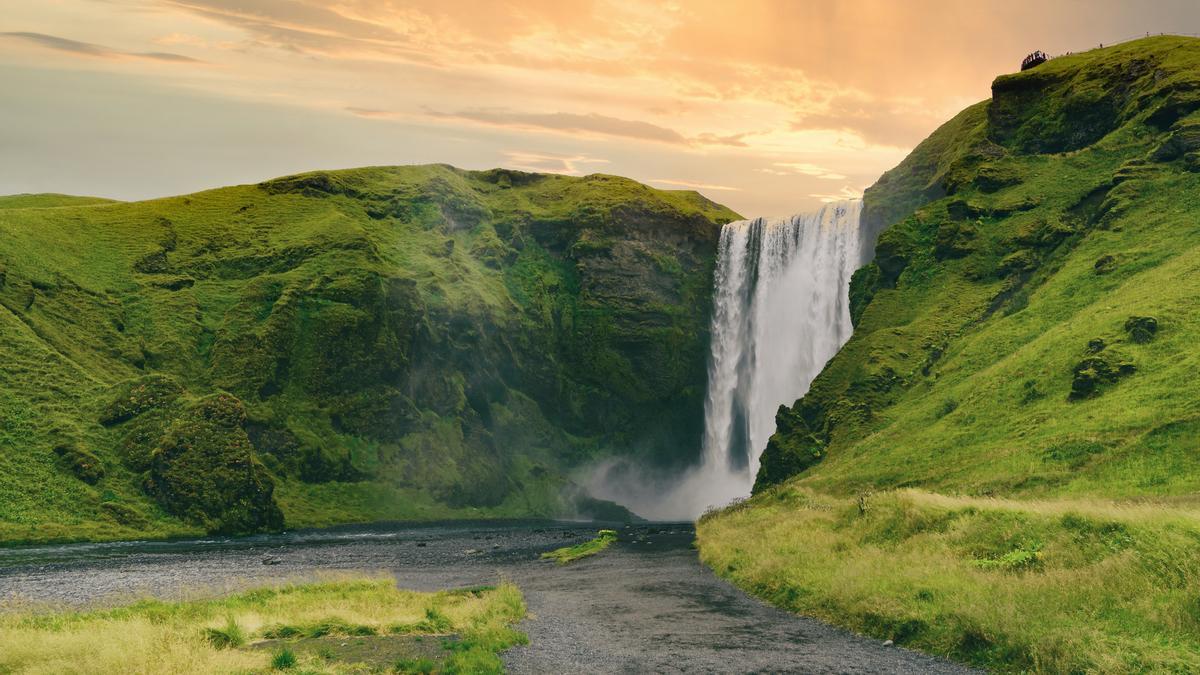 Déjate sorprender por los imponentes paisajes de Islandia.