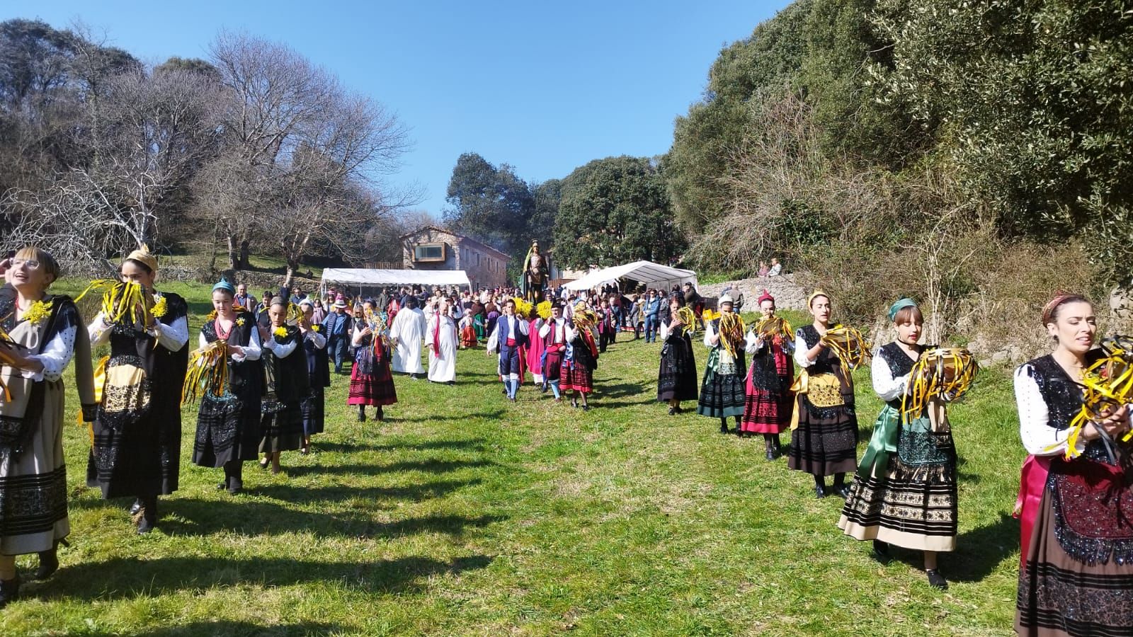 Pimiango celebra las fiestas de Santu Medé