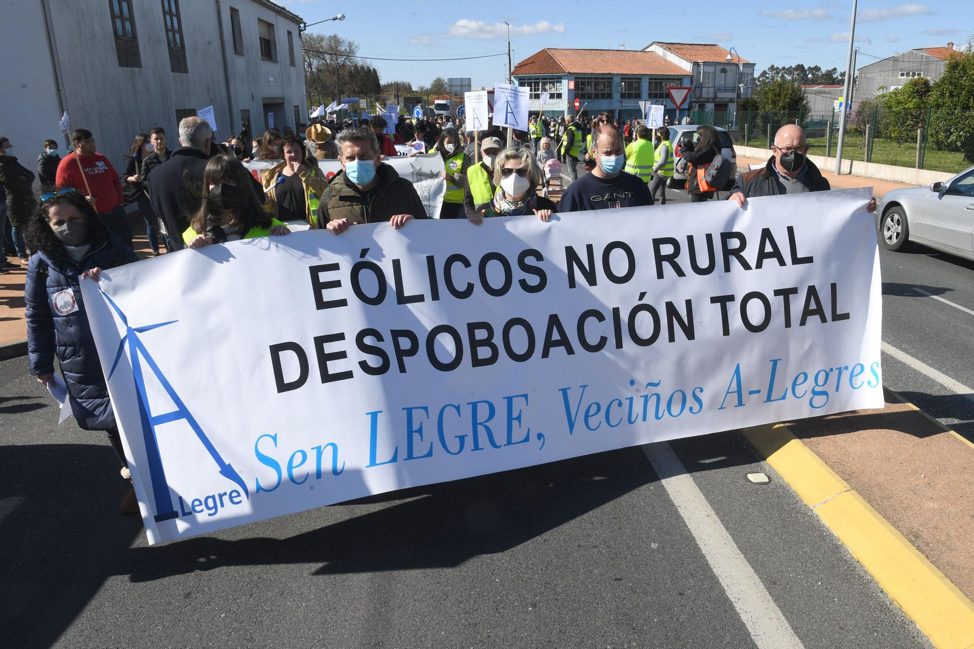 Clamor en Curtis contra los “macroeólicos”: “Dejan toda la comarca dentro de un parque”