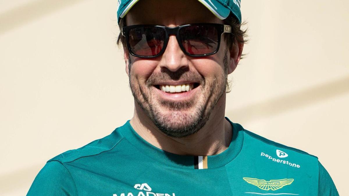 ¡Así es la espectacular presentación del Aston Martín de Fernando Alonso!