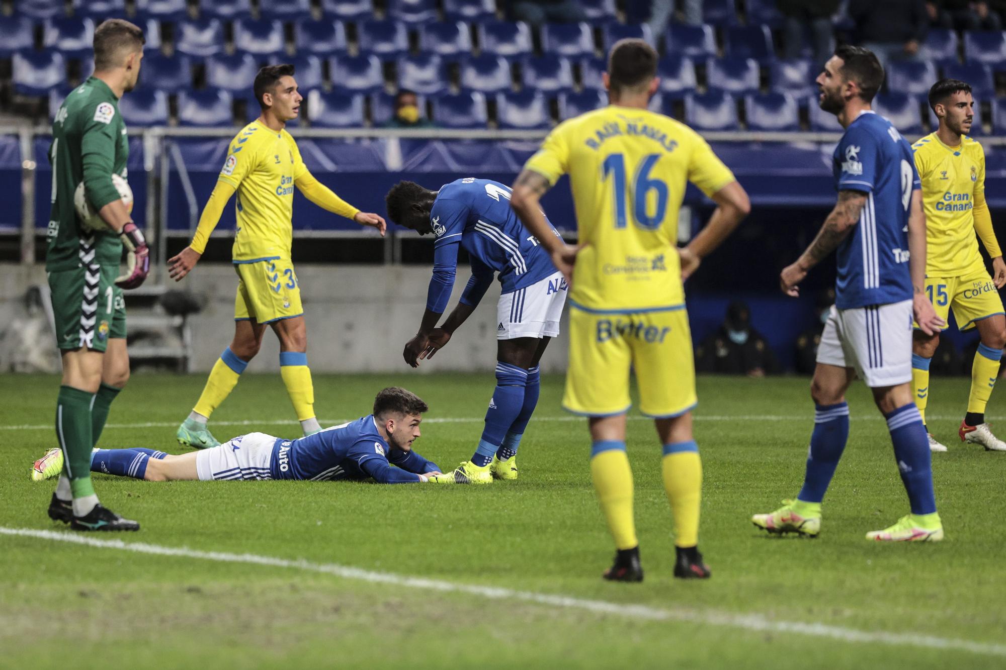 En imágenes: así fue el empate entre el Real Oviedo y Las Palmas