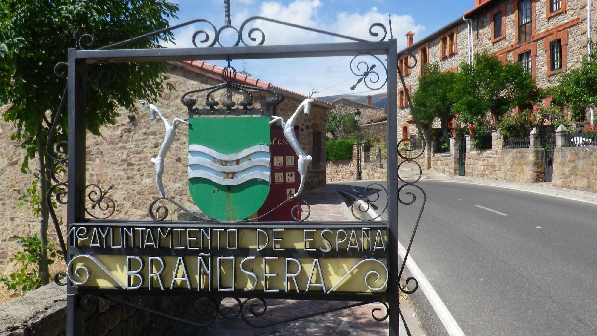 La entrada a Brañosera