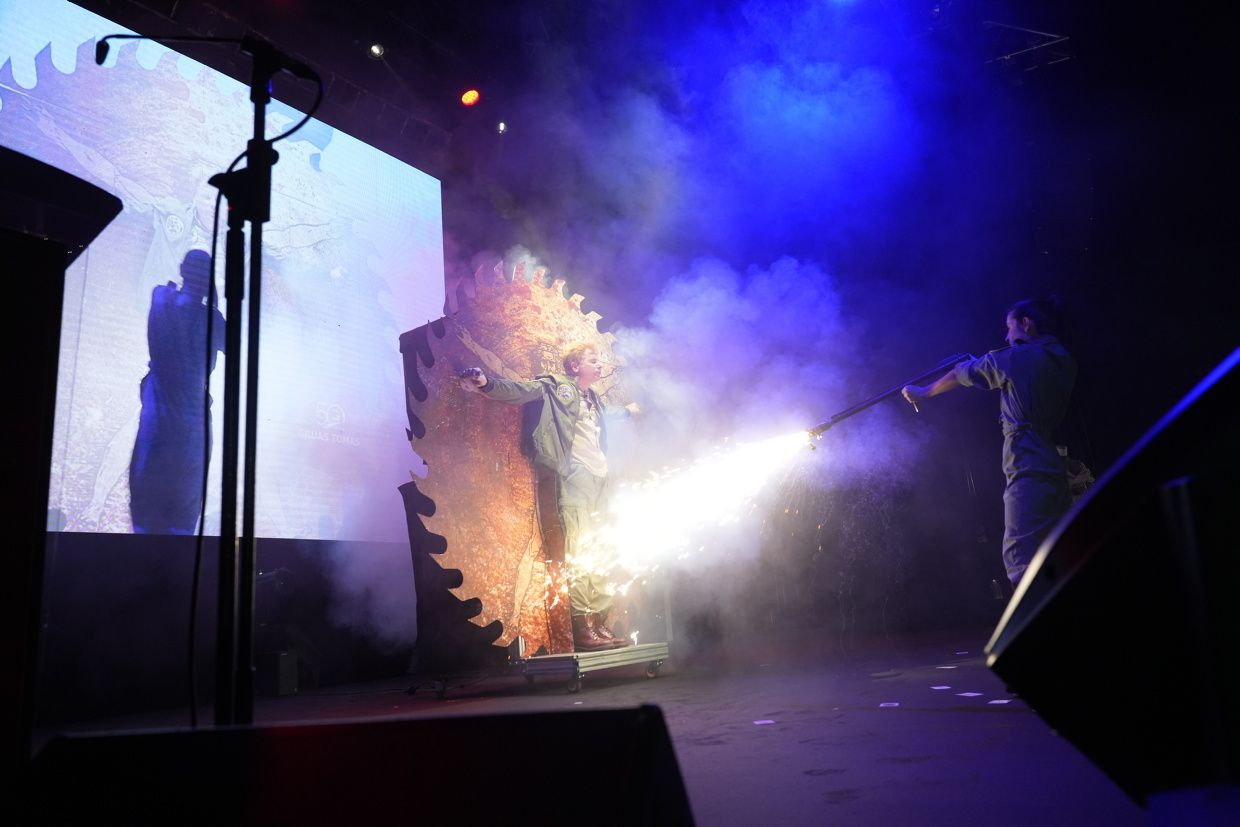 Galería de fotos de la gala del 50º aniversario de Grúas Tomás en Vila-real