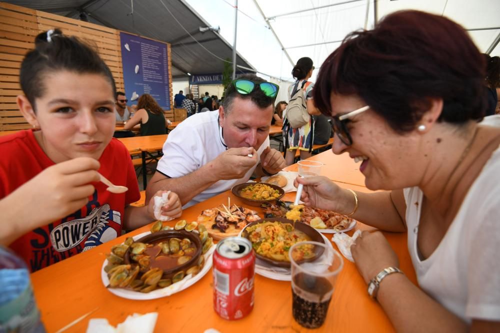 Fiestas gastronómicas en Pontevedra | La Festa do Mar de Combarro se despide satisfaciendo paladares