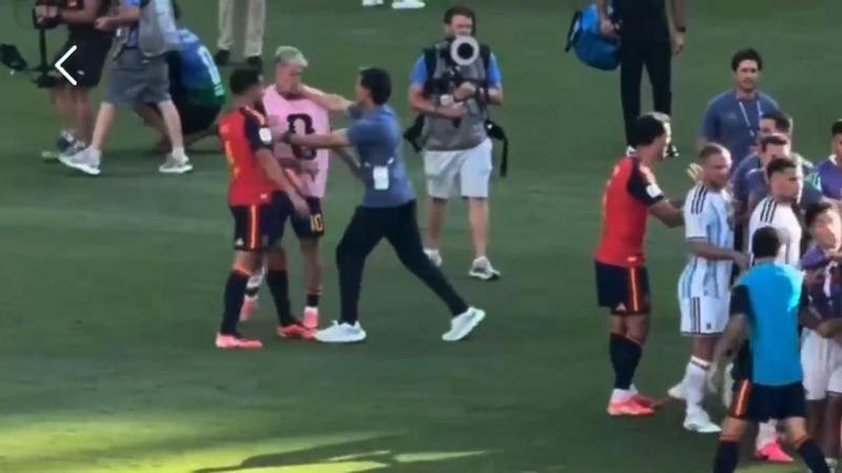 Fotograma del vídeo de la agresión