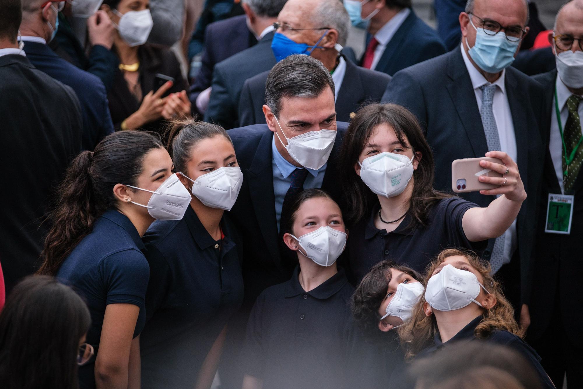 Visita del Rey y los presidentes de las comunidades a La Palma al acto de homenaje a los palmeros