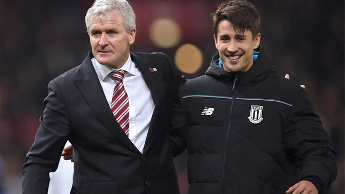 Bojan, junto a Mark Hughes