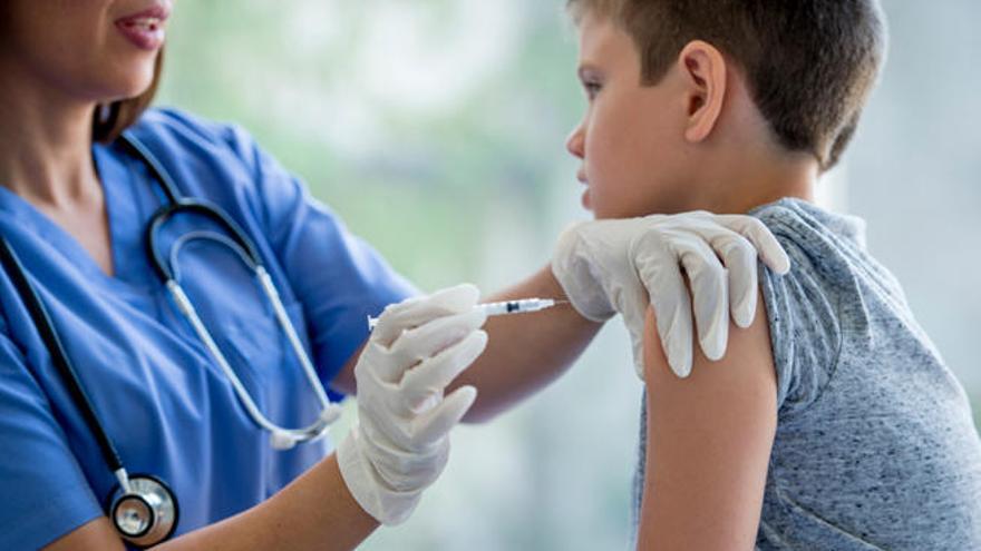 Vacunar a los niños